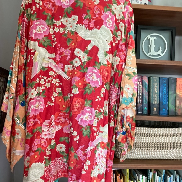 Spell & the Gypsy Delilah short kimono - Picture 2 of 5